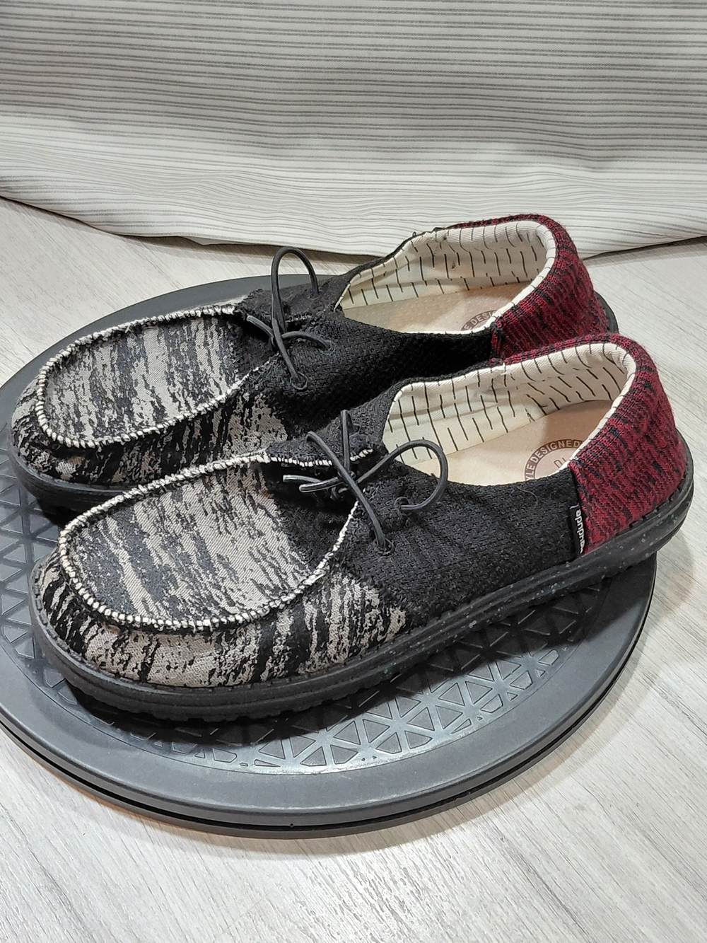 Hey Dude Womens Wendy Funk Red Tri Colors Casual Comfort Slip Ons SIZE 8